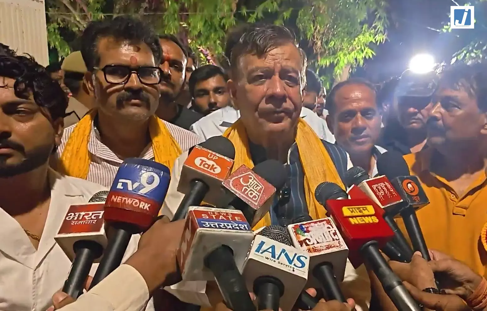 उन्नाव में विधानसभा अध्यक्ष सतीश महाना ने किया पुस्तक विमोचन उन्नाव में विधानसभा अध्यक्ष सतीश महाना ने किया पुस्तक विमोचन