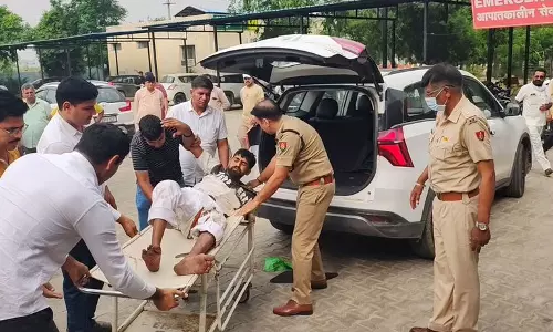 कैथल में थोड़ी देर चली गोलीबारी के बाद हथियारबंद संदिग्धों को गिरफ़्तार किया कैथल में थोड़ी देर चली गोलीबारी के बाद हथियारबंद संदिग्धों को गिरफ़्तार किया
