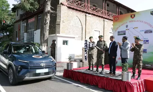 Himachal: सेना ने कसौली में EV अभियान को हरी झंडी दिखाई। Himachal: सेना ने कसौली में EV अभियान को हरी झंडी दिखाई।