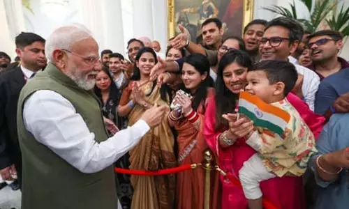 फ्रांस में गूंजे मोदी-मोदी के नारे, भारतीय समुदाय बोला-पीएम ने युवाओं और स्टार्टअप इकोसिस्टम को नई प्रेरणा दी