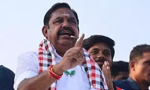 AIADMK बैठक: पलानीस्वामी ने सोशल मीडिया पर सक्रियता के दिए निर्देश AIADMK बैठक: पलानीस्वामी ने सोशल मीडिया पर सक्रियता के दिए निर्देश