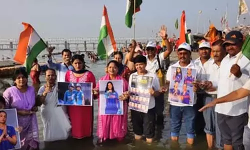 पाकिस्तान के खिलाफ भारतीय बेटियों की जीत के लिए गंगा पूजन और आरती, फैंस बोले-हरमनप्रीत करेंगी कमाल