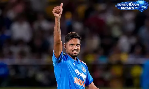 बारिश से प्रभावित 25-25 ओवर के मुकाबले में भारत की आसान जीत, शुभमन गिल की कप्तानी पारी बारिश से प्रभावित 25-25 ओवर के मुकाबले में भारत की आसान जीत, शुभमन गिल की कप्तानी पारी