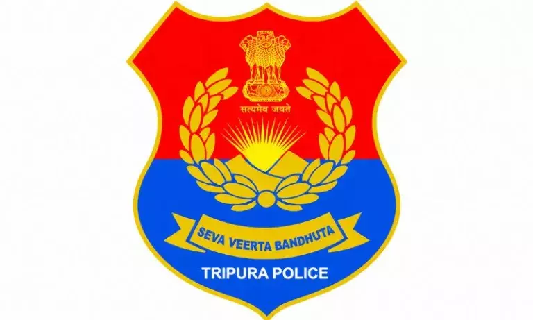 Tripura पुलिस ने यूनिफॉर्म में रील्स और सोशल मीडिया कंटेंट बनाने के खिलाफ़ निर्देश जारी Tripura पुलिस ने यूनिफॉर्म में रील्स और सोशल मीडिया कंटेंट बनाने के खिलाफ़ निर्देश जारी