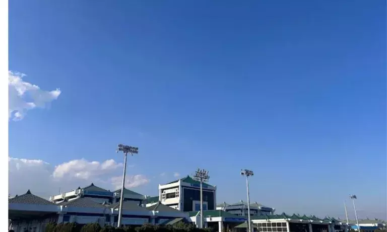 Manipur : इम्फाल एयरपोर्ट पर बढ़ा हवाई सफर, विस्तार कार्य अंतिम चरण में Manipur : इम्फाल एयरपोर्ट पर बढ़ा हवाई सफर, विस्तार कार्य अंतिम चरण में