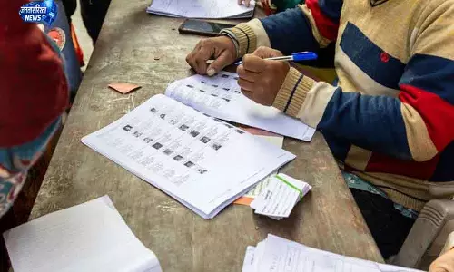 Haryana SIR: कांग्रेस ने कार्यकर्ताओं को चेताया Haryana SIR: कांग्रेस ने कार्यकर्ताओं को चेताया