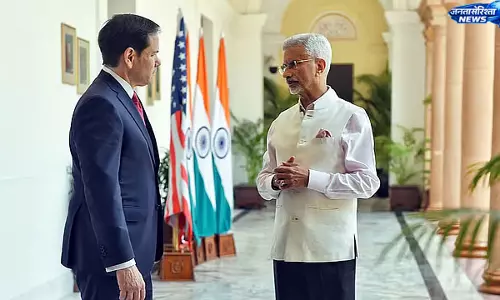 Oman की खाड़ी हादसा: भारत का विरोध, जयशंकर ने अमेरिकी विदेश मंत्री से की बातचीत Oman की खाड़ी हादसा: भारत का विरोध, जयशंकर ने अमेरिकी विदेश मंत्री से की बातचीत