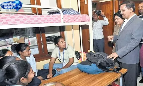 Mandya गर्ल्स हॉस्टलों में बदहाली उजागर, उप-लोकायुक्त जांच में खामियां सामने आई Mandya गर्ल्स हॉस्टलों में बदहाली उजागर, उप-लोकायुक्त जांच में खामियां सामने आई
