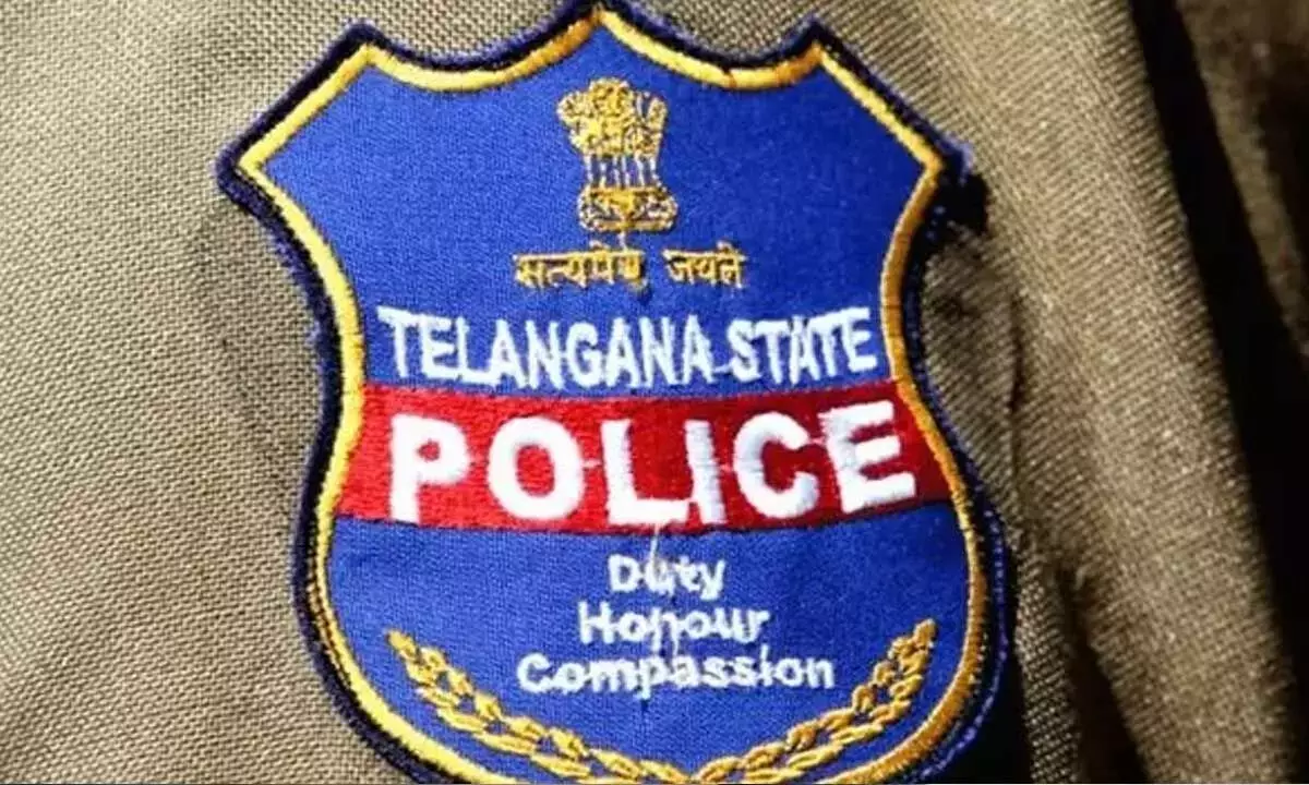 Telangana पुलिस को बेहतरीन पासपोर्ट सेवाओं के लिए अवॉर्ड मिला Telangana पुलिस को बेहतरीन पासपोर्ट सेवाओं के लिए अवॉर्ड मिला