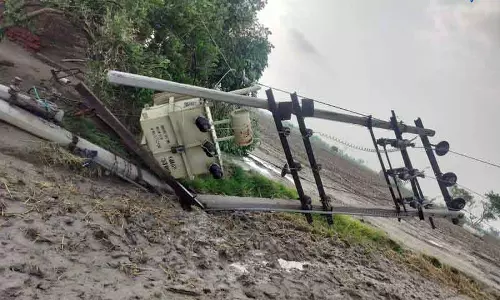 Haryana में तूफान से 13,200 बिजली खंभे क्षतिग्रस्त Haryana में तूफान से 13,200 बिजली खंभे क्षतिग्रस्त