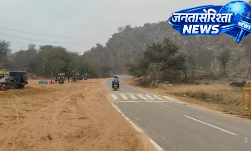 Badshahpur : पहाड़ियों में महिला का सड़ा-गला शव मिला, हत्या की आशंका Badshahpur : पहाड़ियों में महिला का सड़ा-गला शव मिला, हत्या की आशंका