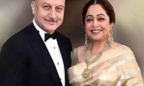 किरण खेर के जन्मदिन पर अनुपम खेर की पोस्ट, 52 साल में आपने जिंदगी की दी बड़ी सीख किरण खेर के जन्मदिन पर अनुपम खेर की पोस्ट, 52 साल में आपने जिंदगी की दी बड़ी सीख