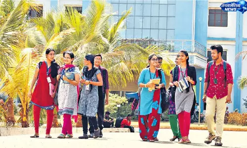 Thandur और नेन्नल में जूनियर कॉलेजों की मंजूरी अटकी, छात्रों को जारी कठिनाइयों का सामना Thandur और नेन्नल में जूनियर कॉलेजों की मंजूरी अटकी, छात्रों को जारी कठिनाइयों का सामना