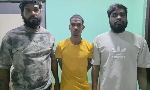 Instagram से फोटो चोरी कर सेक्स रैकेट चलाने के आरोप में चार गिरफ्तार Instagram से फोटो चोरी कर सेक्स रैकेट चलाने के आरोप में चार गिरफ्तार