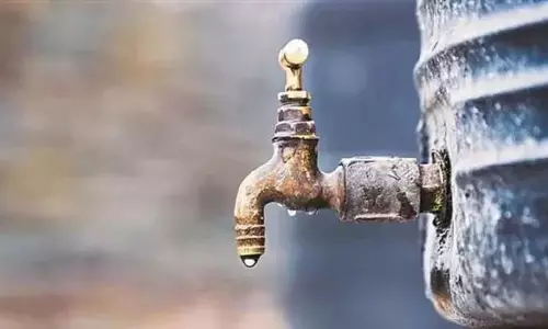 Jammu : 1500 से अधिक घरों में दो हफ्तों से पानी की किल्लत Jammu : 1500 से अधिक घरों में दो हफ्तों से पानी की किल्लत