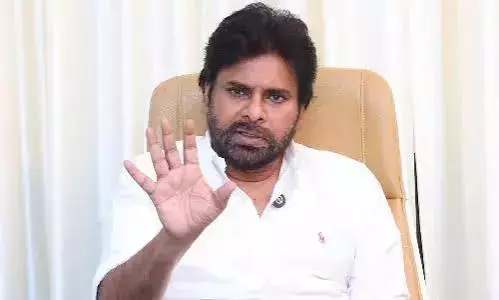 Andhra: पवन ने लापता लड़की की सघन तलाशी के निर्देश दिए Andhra: पवन ने लापता लड़की की सघन तलाशी के निर्देश दिए