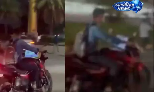 Hyderabad के बाइकर ने फ्यूल टैंक पर लैपटॉप रखकर बाइक चलाई Hyderabad के बाइकर ने फ्यूल टैंक पर लैपटॉप रखकर बाइक चलाई