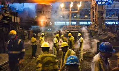 Visakhapatnam स्टील प्लांट हादसा, 10 की मौत Visakhapatnam स्टील प्लांट हादसा, 10 की मौत