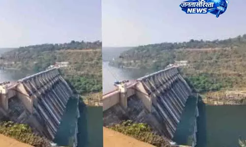 Telangana : पानी की आवक घटने से कृष्णा नदी सूखी Telangana : पानी की आवक घटने से कृष्णा नदी सूखी