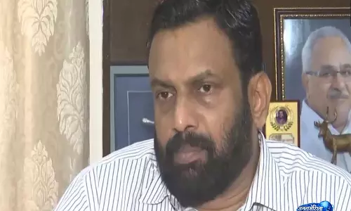 CPI नेता संदोश कुमार का TMC बागी सांसदों पर हमला CPI नेता संदोश कुमार का TMC बागी सांसदों पर हमला