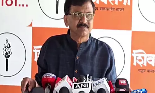 ममता बनर्जी एक संघर्षशील नेता हैं, वे FIR से डरने वाली नहीं हैं: संजय राउत ने TMC प्रमुख का समर्थन किया