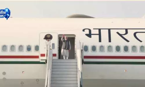 प्रधानमंत्री मोदी दो देशों की यात्रा के पहले चरण के लिए फ्रांस पहुंचे प्रधानमंत्री मोदी दो देशों की यात्रा के पहले चरण के लिए फ्रांस पहुंचे