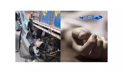 जामताड़ा: हादसे के बाद गुस्साए लोगों का प्रदर्शन जामताड़ा: हादसे के बाद गुस्साए लोगों का प्रदर्शन