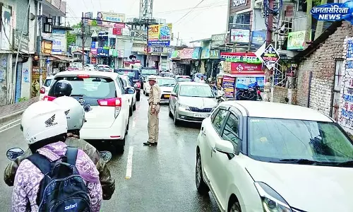 हमीरपुर की डबललेन सडक़ पर गाडिय़ों की रफ्तार फेल
