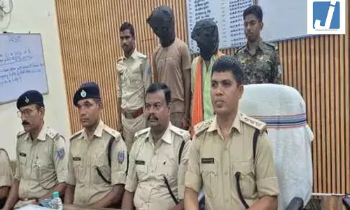 साइबर अपराधी को छुड़ाने के लिए पुलिस टीम पर हमला, दो गिरफ्तार साइबर अपराधी को छुड़ाने के लिए पुलिस टीम पर हमला, दो गिरफ्तार