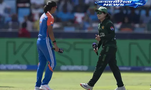 Womens T20 World Cup:भारत-पाक मैच में हैंडशेक पर हरमनप्रीत का जवाब Womens T20 World Cup:भारत-पाक मैच में हैंडशेक पर हरमनप्रीत का जवाब