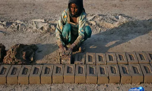 पाकिस्तान में निष्क्रिय कानूनों और व्यवस्था की विफलता के कारण बच्चों का बड़े पैमाने पर शोषण हो रहा पाकिस्तान में निष्क्रिय कानूनों और व्यवस्था की विफलता के कारण बच्चों का बड़े पैमाने पर शोषण हो रहा