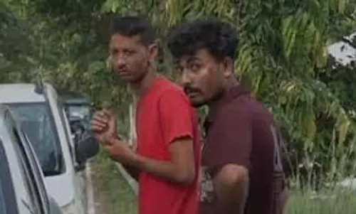 Assam के जोगीघोपा में लूटपाट के दौरान कैमरा किराए पर देने वाले दो ऑपरेटर घायल Assam के जोगीघोपा में लूटपाट के दौरान कैमरा किराए पर देने वाले दो ऑपरेटर घायल