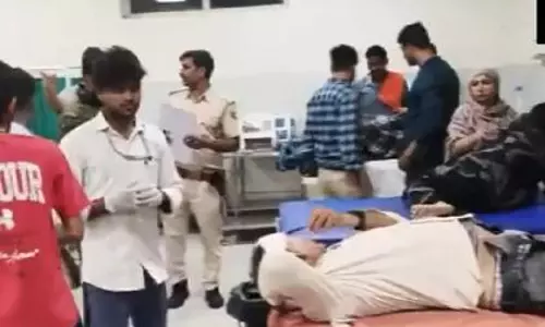Dausa में यूपी रोडवेज की बस ट्रक से टकराई; 20 यात्री घायल Dausa में यूपी रोडवेज की बस ट्रक से टकराई; 20 यात्री घायल