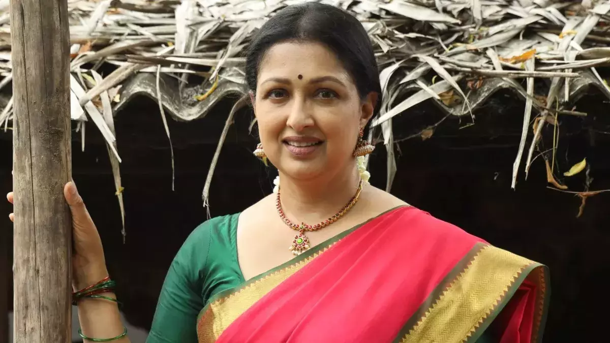 Tamil Nadu के राजनीतिक हालात का हवाला देते हुए एक्ट्रेस गौतमी ने AIADMK से इस्तीफ़ा दिया Tamil Nadu के राजनीतिक हालात का हवाला देते हुए एक्ट्रेस गौतमी ने AIADMK से इस्तीफ़ा दिया