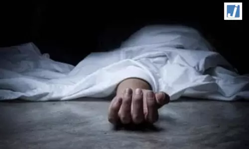 पति के गम में टूटा पत्नी का दिल: सुबह पति की अर्थी उठी, शाम को पत्नी ने भी दुनिया को कहा अलविदा पति के गम में टूटा पत्नी का दिल: सुबह पति की अर्थी उठी, शाम को पत्नी ने भी दुनिया को कहा अलविदा