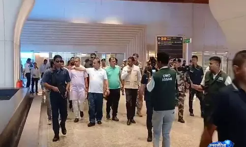 गुवाहाटी एयरपोर्ट पर जापानी PM के संभावित दौरे की तैयारियों की समीक्षा गुवाहाटी एयरपोर्ट पर जापानी PM के संभावित दौरे की तैयारियों की समीक्षा