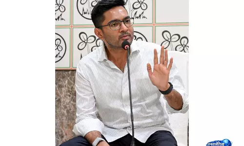 अभिषेक बनर्जी ने लोकसभा स्पीकर को पत्र लिखकर TMC में गुटबाजी के आरोपों को किया खारिज अभिषेक बनर्जी ने लोकसभा स्पीकर को पत्र लिखकर TMC में गुटबाजी के आरोपों को किया खारिज