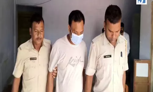 बंगाल के बांकुरा में मारपीट और छेड़छाड़ के आरोप में तृणमूल नेता गिरफ्तार बंगाल के बांकुरा में मारपीट और छेड़छाड़ के आरोप में तृणमूल नेता गिरफ्तार