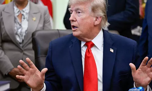Trump बोले—लेबनान पर इजरायली हमले नहीं होने चाहिए थे, ईरान डील पर चर्चा जारी Trump बोले—लेबनान पर इजरायली हमले नहीं होने चाहिए थे, ईरान डील पर चर्चा जारी