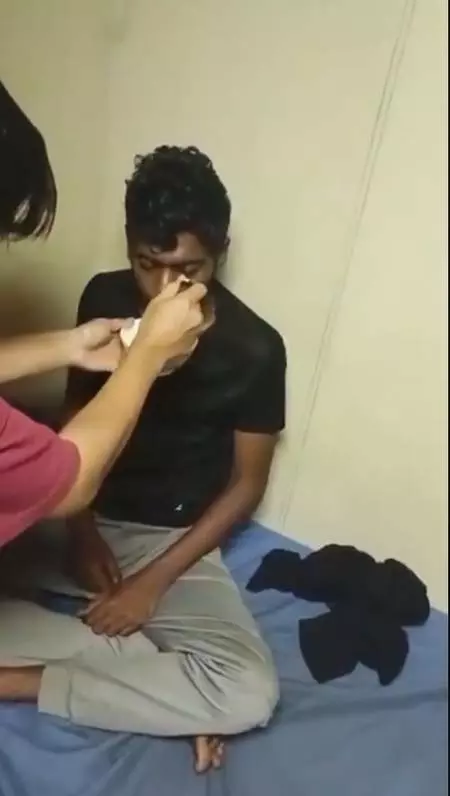 ओमान तट पर एक अन्य भारतीय नाविक की मौत, भारतीय दूतावास ने पीड़ित परिवार के प्रति जताया शोक ओमान तट पर एक अन्य भारतीय नाविक की मौत, भारतीय दूतावास ने पीड़ित परिवार के प्रति जताया शोक
