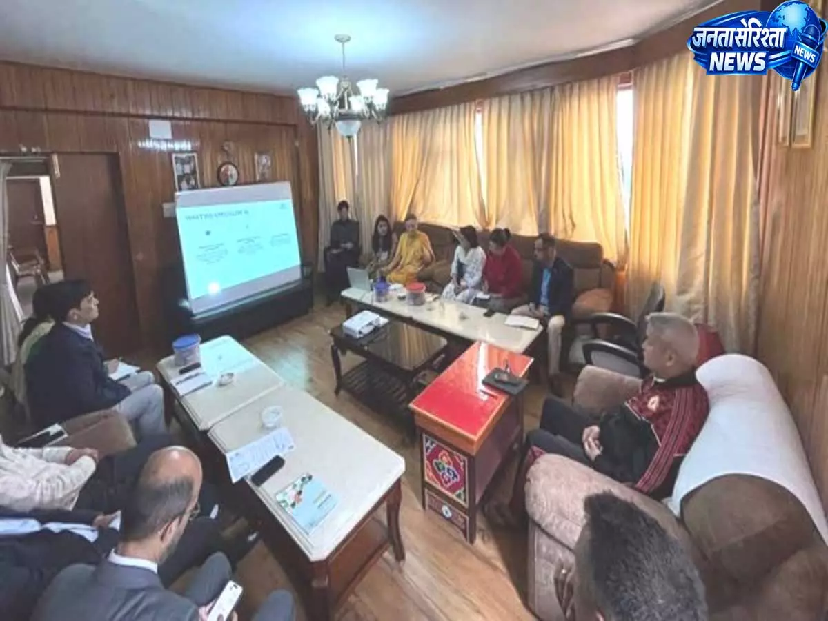 शिक्षा मंत्री ने सरकारी स्कूलों में अंग्रेज़ी शिक्षा सुधार पर की अहम बैठक