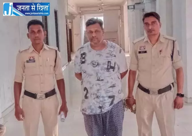 रायगढ़ में सट्टेबाजी का हिसाब-किताब करने वाला युवक गिरफ्तार रायगढ़ में सट्टेबाजी का हिसाब-किताब करने वाला युवक गिरफ्तार
