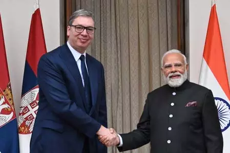 प्रधानमंत्री मोदी ने सर्बिया के राष्ट्रपति वुसिक को कहा धन्यवाद, दोस्ती मजबूत करने पर दिया जोर प्रधानमंत्री मोदी ने सर्बिया के राष्ट्रपति वुसिक को कहा धन्यवाद, दोस्ती मजबूत करने पर दिया जोर