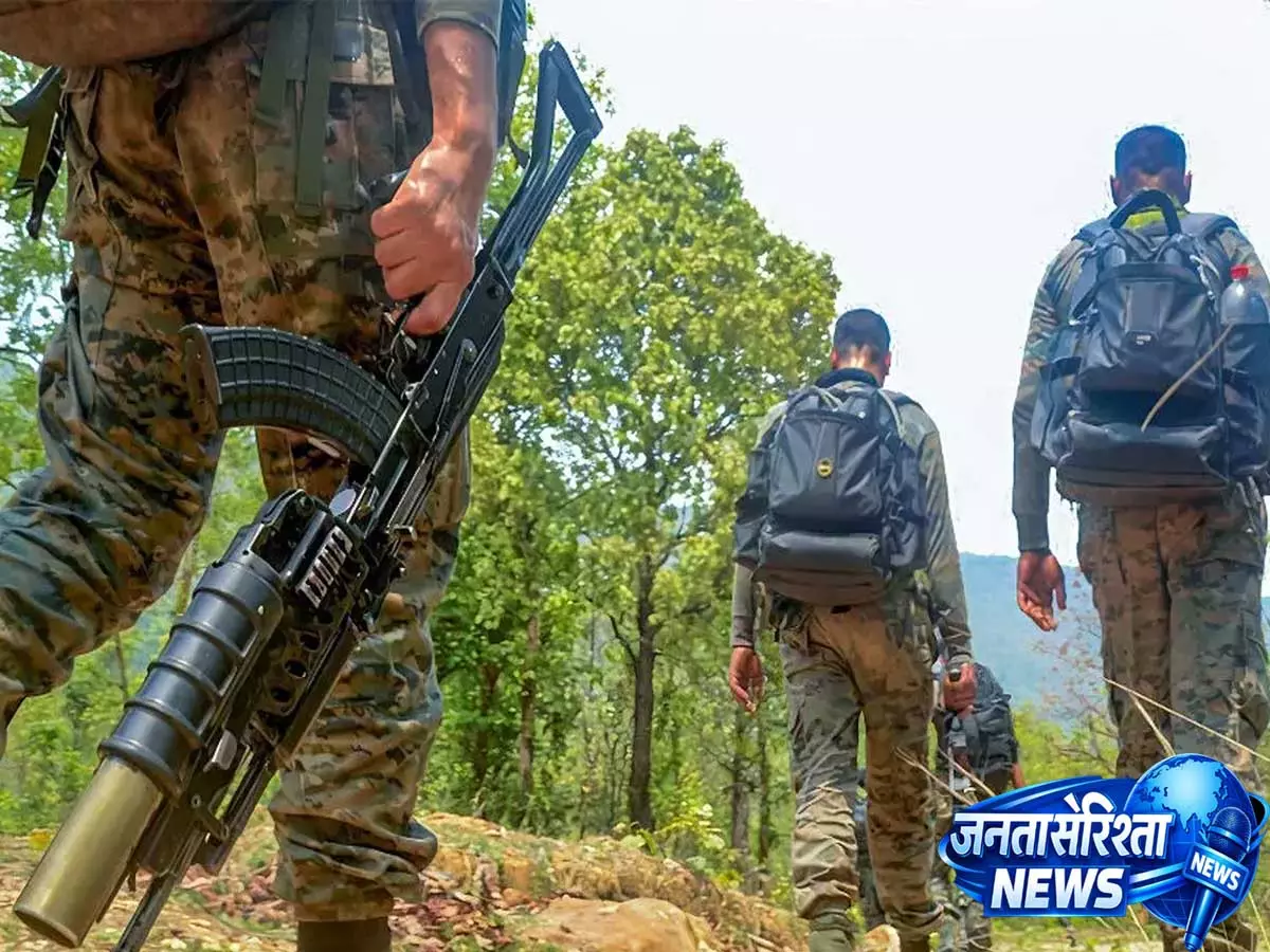 Jammu & Kashmir: सुरक्षा बलों की घेराबंदी तेज, राजौरी में लगातार तलाशी अभियान Jammu & Kashmir: सुरक्षा बलों की घेराबंदी तेज, राजौरी में लगातार तलाशी अभियान