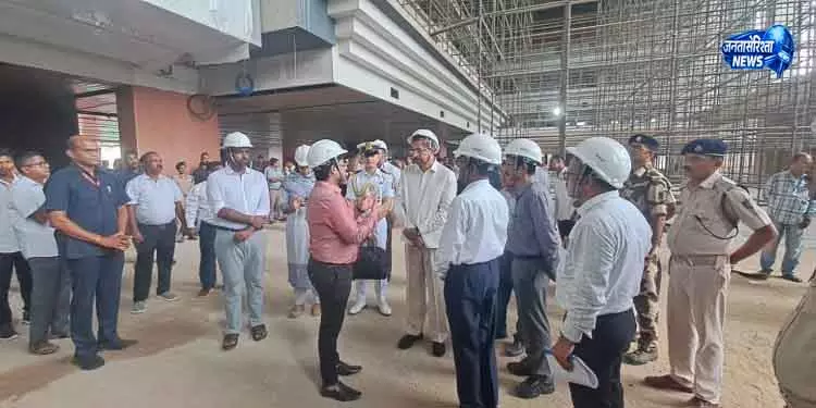 Odisha राज्यपाल ने जगन्नाथ मंदिर का किया दौरा Odisha राज्यपाल ने जगन्नाथ मंदिर का किया दौरा
