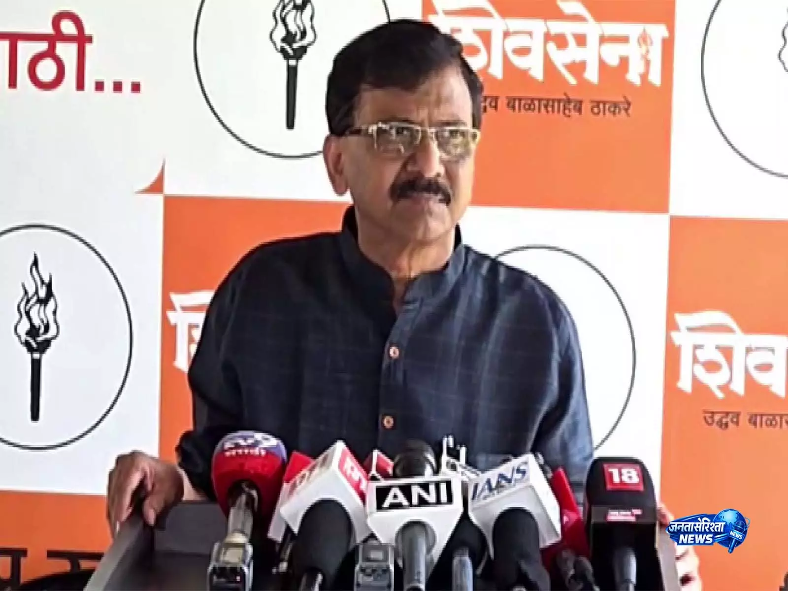 ममता बनर्जी एक संघर्षशील नेता हैं, वे FIR से डरने वाली नहीं हैं: संजय राउत ने TMC प्रमुख का समर्थन किया ममता बनर्जी एक संघर्षशील नेता हैं, वे FIR से डरने वाली नहीं हैं: संजय राउत ने TMC प्रमुख का समर्थन किया