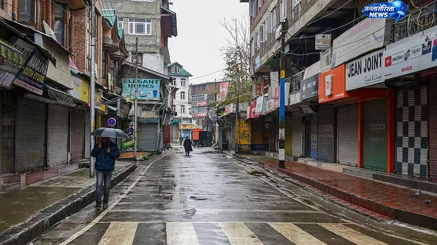 Srinagar की पुरानी विरासत बनी आकर्षण, जामा मस्जिद क्षेत्र में बढ़ी रौनक Srinagar की पुरानी विरासत बनी आकर्षण, जामा मस्जिद क्षेत्र में बढ़ी रौनक