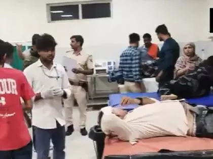 Dausa में यूपी रोडवेज की बस ट्रक से टकराई; 20 यात्री घायल Dausa में यूपी रोडवेज की बस ट्रक से टकराई; 20 यात्री घायल