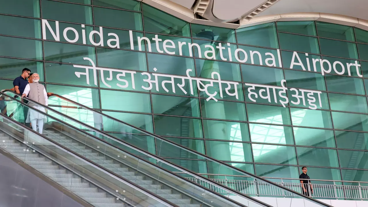 Noida इंटरनेशनल एयरपोर्ट के लिए जमीन देने वाले किसान पहली उड़ान में यात्री बनेंगे Noida इंटरनेशनल एयरपोर्ट के लिए जमीन देने वाले किसान पहली उड़ान में यात्री बनेंगे