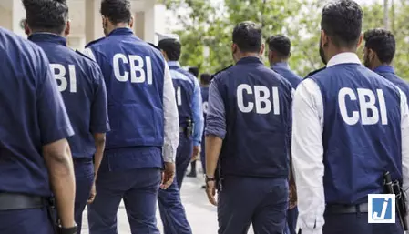 सीबीआई ने 20,000 रुपए की रिश्वत लेने के आरोप में रेलवे इंजीनियर को गिरफ्तार किया सीबीआई ने 20,000 रुपए की रिश्वत लेने के आरोप में रेलवे इंजीनियर को गिरफ्तार किया